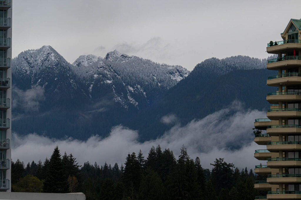 Snow mountains West Vancouver Rentals